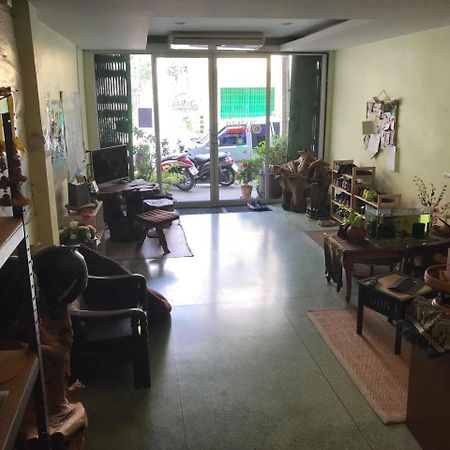 Jeesnail Guesthouse بانكوك المظهر الخارجي الصورة